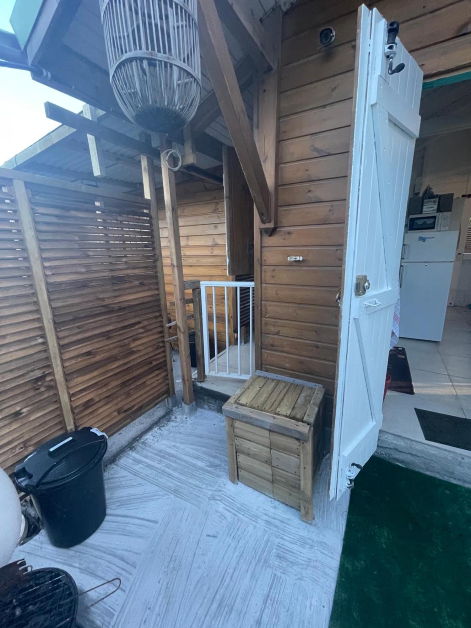 2 Bungalows Au Bord De La Plage De Montal A Moule Loues Individuellement Ou Ensemble Le Moule Exterior foto